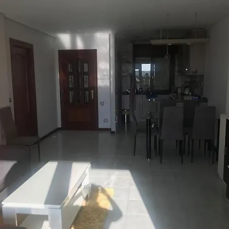 Apartment Magnifico Bajo Con Jardin Al Lado De La Playa