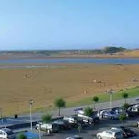 Apartment Magnifico Bajo Con Jardin Al Lado De La Playa Mogro