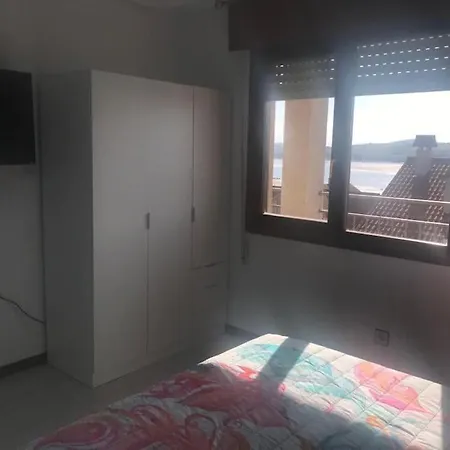 Magnifico Bajo Con Jardin Al Lado De La Playa