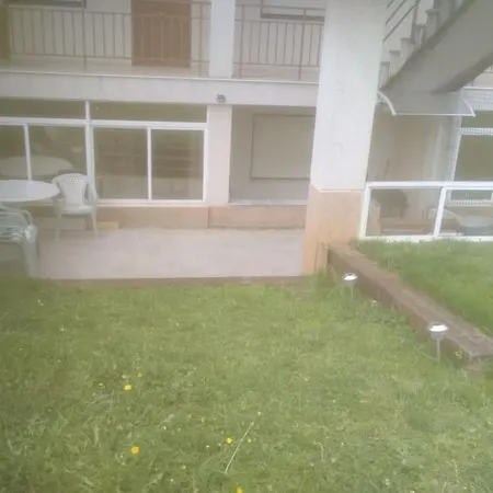 Apartment Magnifico Bajo Con Jardin Al Lado De La Playa