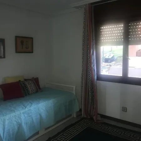 Magnifico Bajo Con Jardin Al Lado De La Playa Apartment