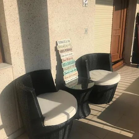 Magnifico Bajo Con Jardin Al Lado De La Playa *